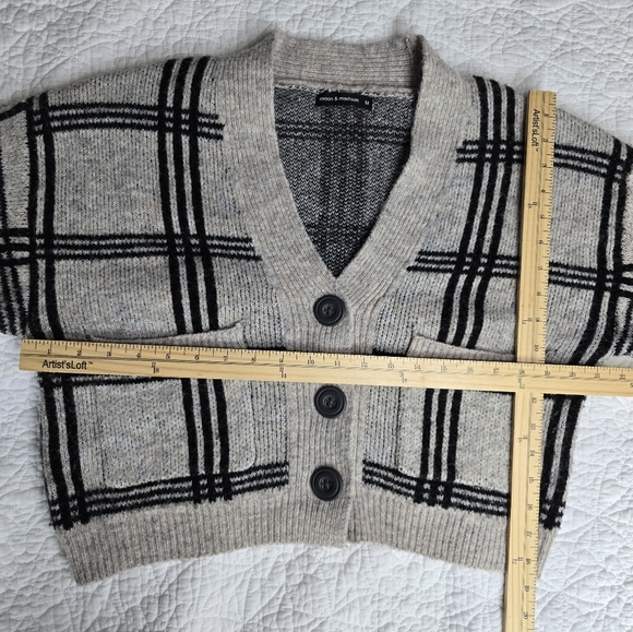 Moon & Madison Wool Blend Plaid Cardigan - Picture 11 of 12